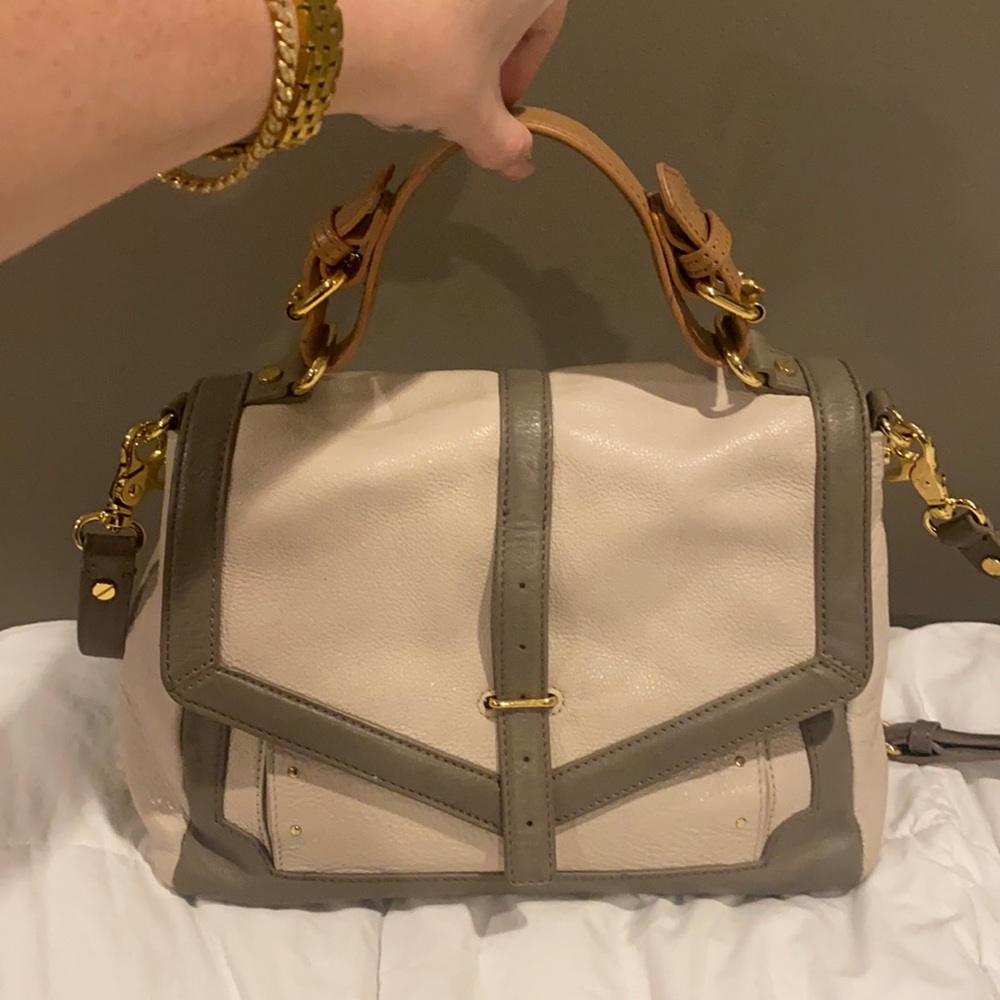 Tory Buch bag, older T model excellent condition